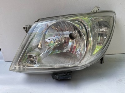 Toyota hilux левая лампа перед фото №1