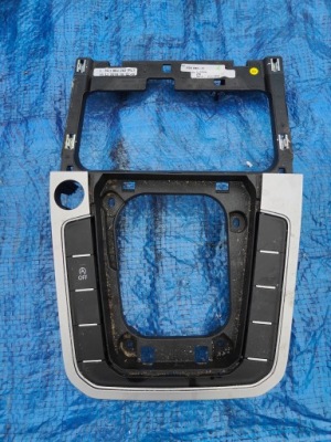 Vw passat b8 рамка переключения передач 3g1864263 фото №1