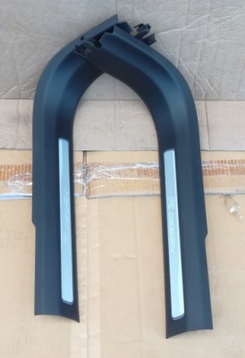 Volvo xc60 ii молдинг порог r-design состояние bdb фото №1