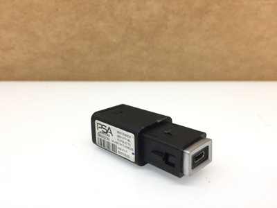 Peugeot 2008 ii port разъём usb фото №1