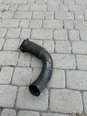 Peugeot 207 1.6hdi труба воздухозаборник воздуха 9680064080 фото №1