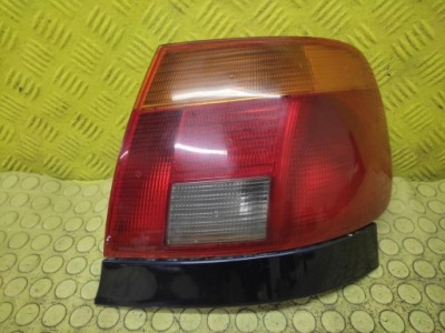 Audi a4 b5 лампа правий задній фото №1