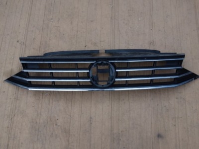 Решітка радіатора решітка радіатора vw passat b8 3g 3g0853651 фото №1