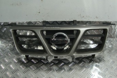 Решітка радіатора решітка радіатора nissan x-trail t30 01-07 фото №1