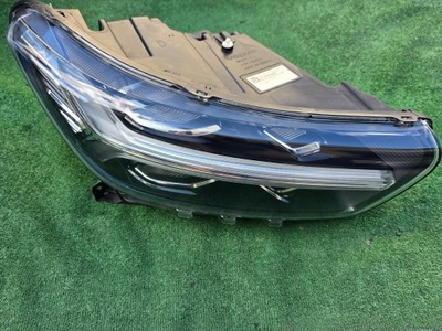 Volvo xc40 full led лампа передня фото №1