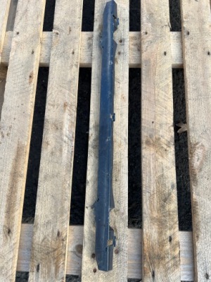 Bmw f39 f45 f48 кронштейн радіатора верхній 7347596 фото №1