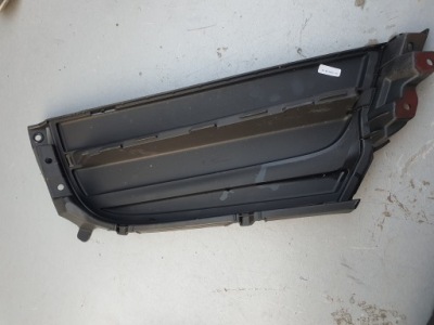 Porsche panamera 971 gts решітка радіатора решітка бампера права фото №1