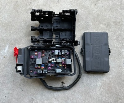 Opel insignia b коробка предохранителей 39116629 фото №1