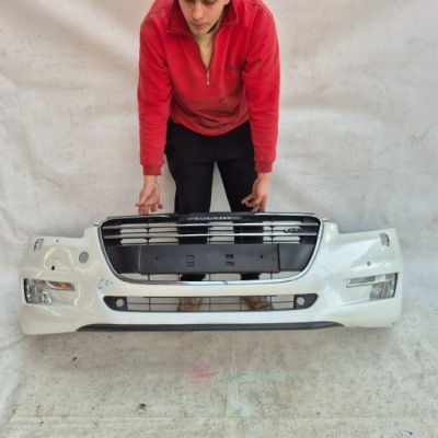 Peugeot 508 10-14 бампер перед передний spr pdc фото №1