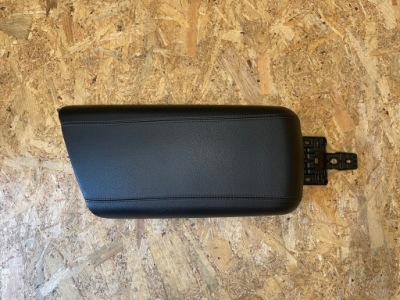 Подлокотник подушка кожа alfa romeo stelvio q4 фото №1