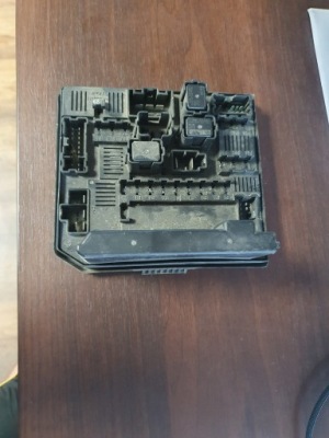 Nissan qashqai j10 коробка запобіжників 284b7-jd00b модуль фото №1