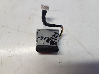 Toyota yaris iv p21 микрофон фото №1