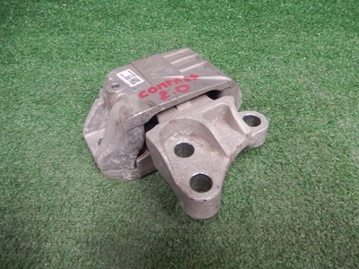 Кронштейн подушка двигателя jeep compass ii p68253033ab фото №1