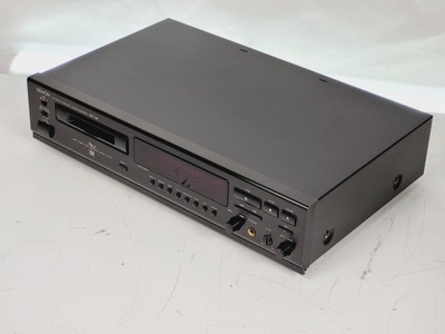 Odtwarzacz MiniDisc Denon DMD-1300 czarny nagrywarka