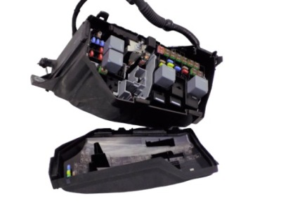 Jaguar e-pace 2.0 коробка предохранителей kpl фото №1