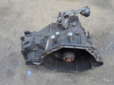 Pt cruiser коробка передач передач 2,2d p04668909af фото №1