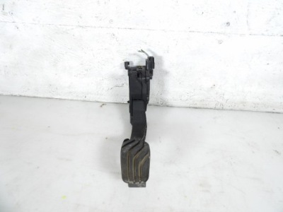 Dacia duster 2 рестайлінг  1.3tce педаль потенціометр газу 180108467r фото №1