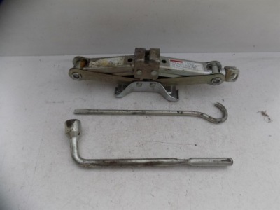 Домкрат набор подъемник ключ шатун suzuki alto 09-14 фото №1