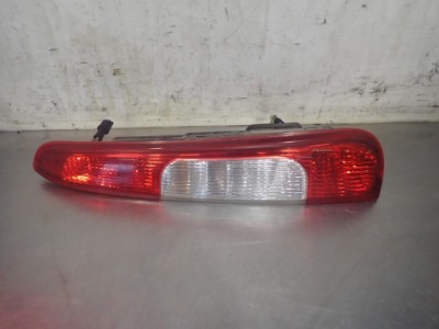 Лампа права задня ford focus c-max 1.8 фото №1