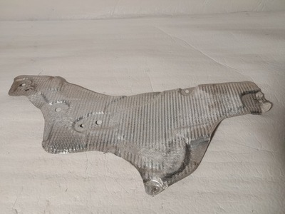 Audi a4 b9 lift sedan защита тепловая 8w0804162b фото №1