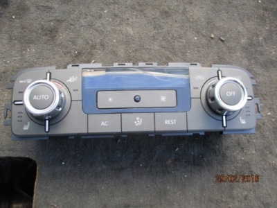 Панель кондиціонера vw touareg 7p6907040n фото №1
