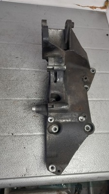 Кронштейн генератора volvo v40 1.9dci kombi 02r фото №1