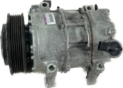 Challenger 15- компрессор кондиционера 68160395ae фото №1