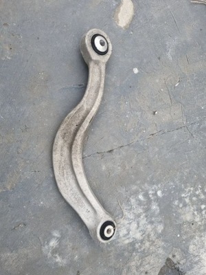 Важіль правий задня audi q7 4m0505372 фото №1