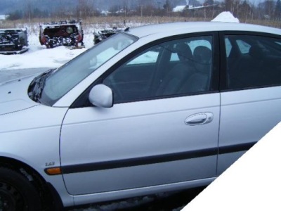 Toyota avensis t22 97-03 скло ліва передня фото №1