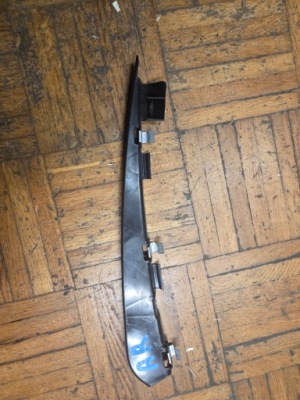 Кронштейн уплотнители volkswagen arteon 3g8839152b фото №1