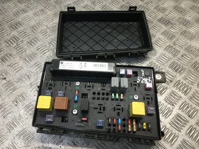 Astra h коробка предохранителей 13206745 фото №1