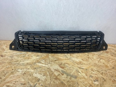 Dacia duster i средняя решётка бампера перед передняя фото №1