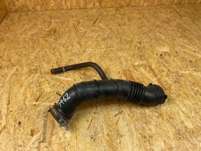Труба шланг wąż воздуха toyota yaris iv cross p21 17880-k0040 2020- фото №1