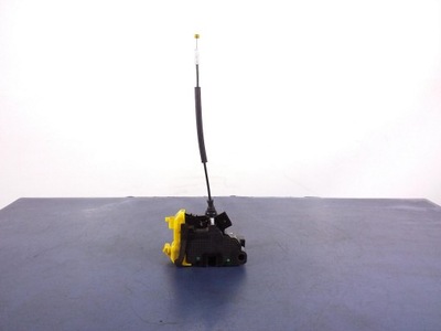 Kia ceed ii kombi замок дверь перед левый 6 pin фото №1