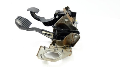 Peugeot 208 педалі фото №1