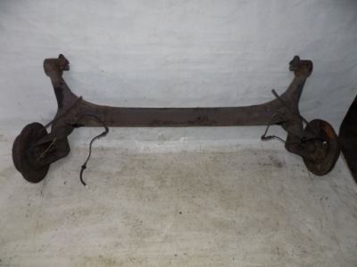 Toyota corolla verso ii 2.2 d4d балка os задня задня фото №1