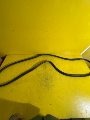 Bmw x3 e83 - прокладка кузовна - правий перед фото №1