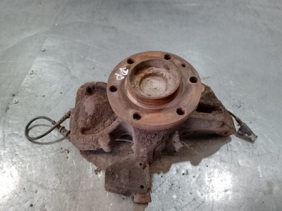 Поворотний кулак правий перед vw crafter 2.5 tdi фото №1