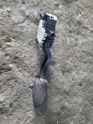 Fiat 500 педаль газа фото №1