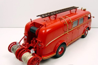 PEGASO Z-901 Bomberos (1950) - hiszpańska straż pożarna IXO 1/43 NEW!