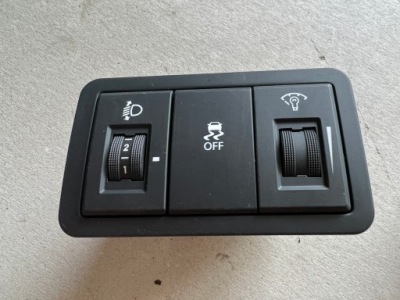 Hyundai i20 12-14 lift панель переключателей фото №1