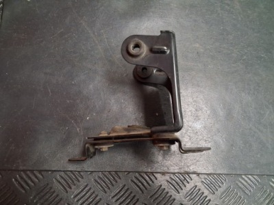 Opel frontera b кронштейн кронштейн насоса abs фото №1