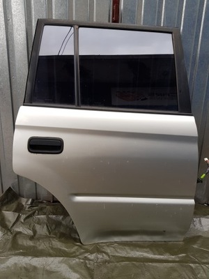 Toyota land cruiser 95 дверь правое задние серебристый фото №1