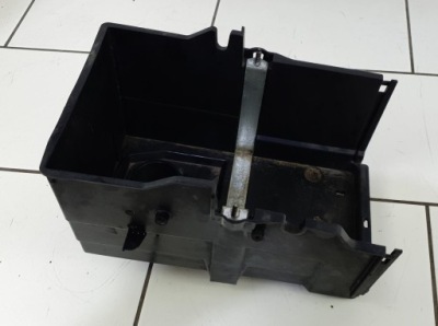 Focus mk3 корпус основа акумулятор am51-10723 фото №1