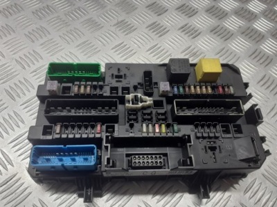 Коробка запобіжників opel astra h 1.7 cdti 13145020 фото №1