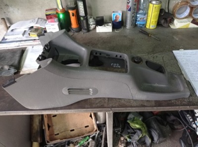 Peugeot 206 - туннель средний 9644330777 фото №1