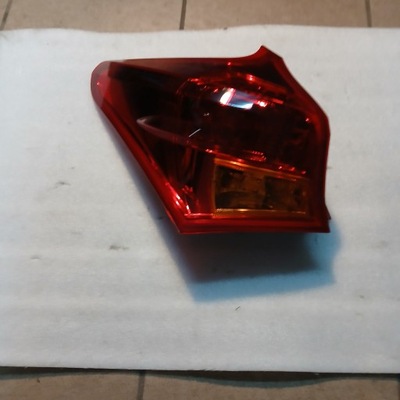 Toyota auris hb левая сторона фото №1