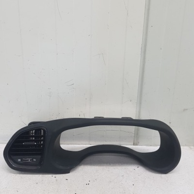 Рамка защита спидометра jeep renegade 2020 07357225880 фото №1