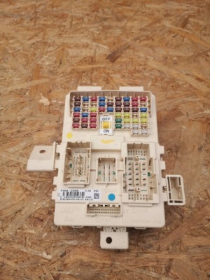 Hyundai tucson коробка предохранителей 91950-d3650 фото №1