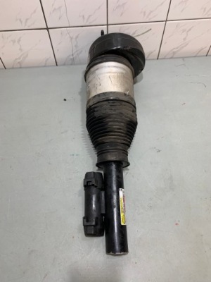 Амортизатор перед лівий mercedes gle w167 a1673201303 фото №1